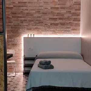 Apartamento Estudio Industrial A 9' Del Centro En Metro, San Juan de Aznalfarache